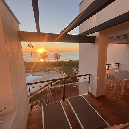 Sunrise Beach Front - Casares Del Mar Екстериор снимка