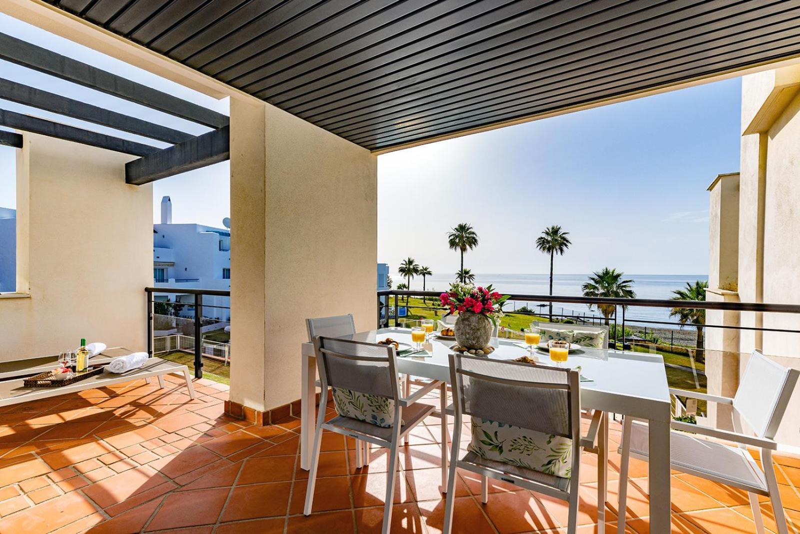 Sunrise Beach Front - Casares Del Mar Екстериор снимка