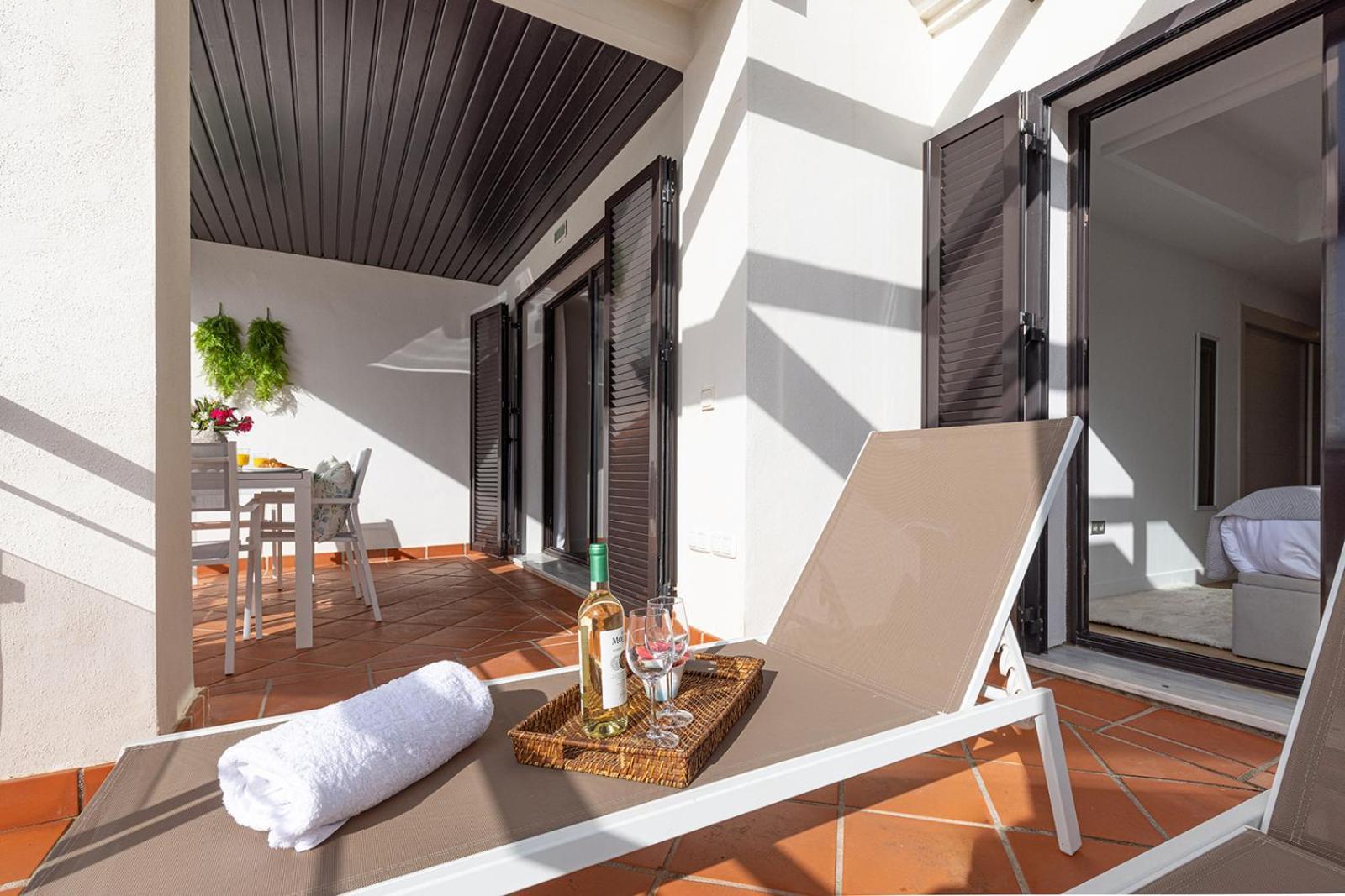 Sunrise Beach Front - Casares Del Mar Екстериор снимка