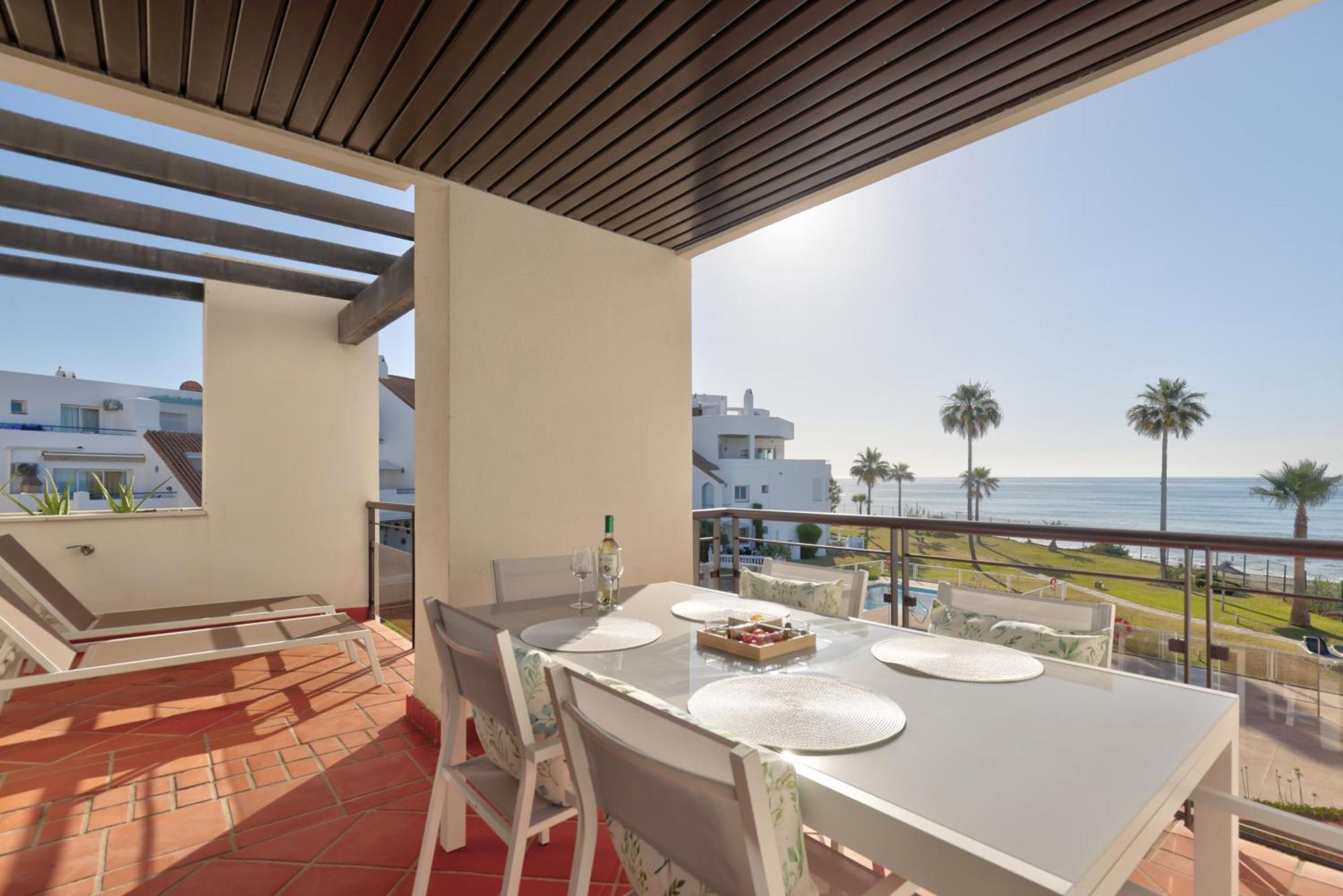 Sunrise Beach Front - Casares Del Mar Екстериор снимка